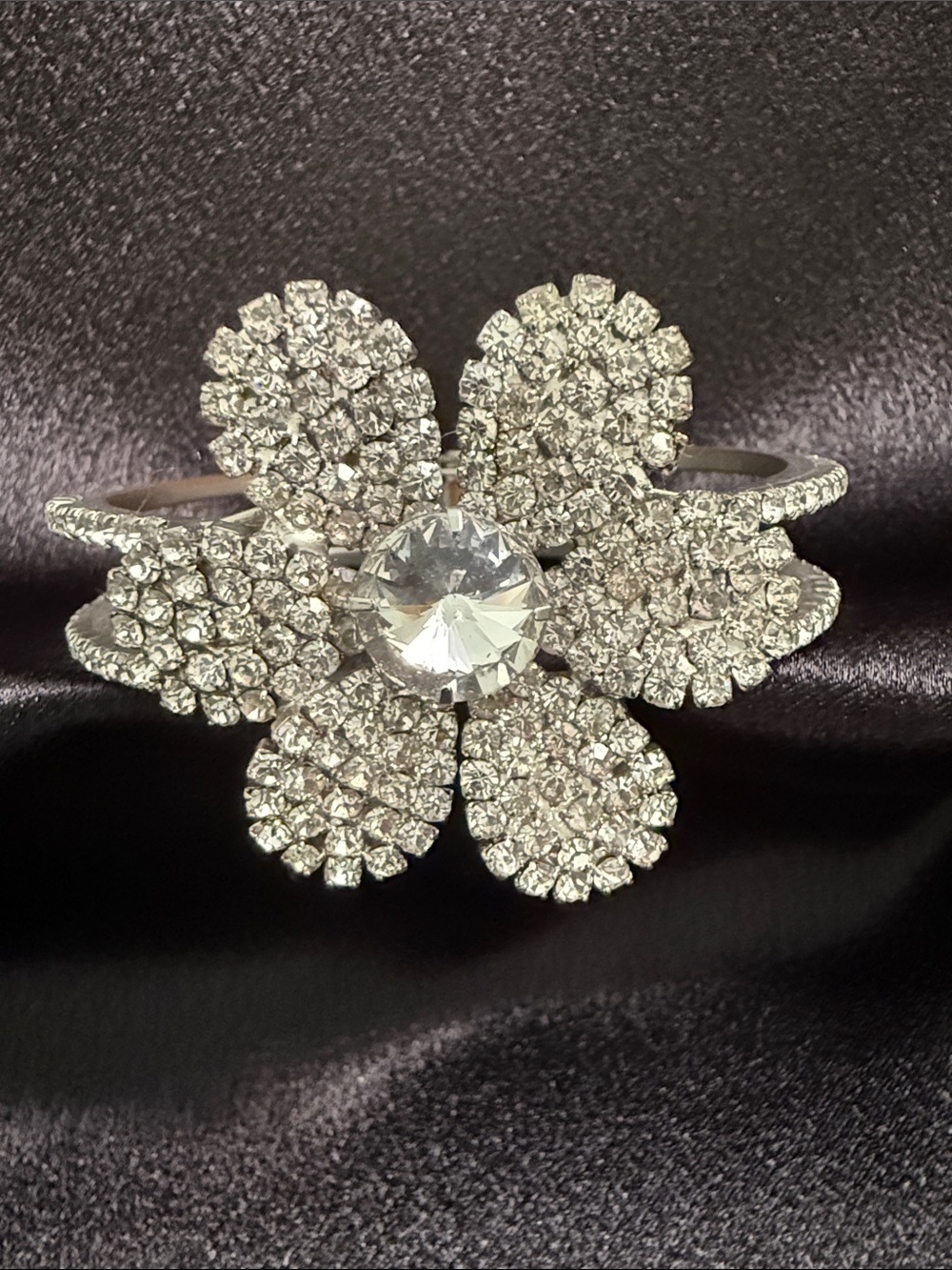 Sparkling Crystal Flower Bracelet - Silver Floral Charm